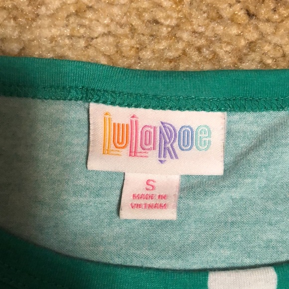 NWOT lularoe top size small - Picture 2 of 2